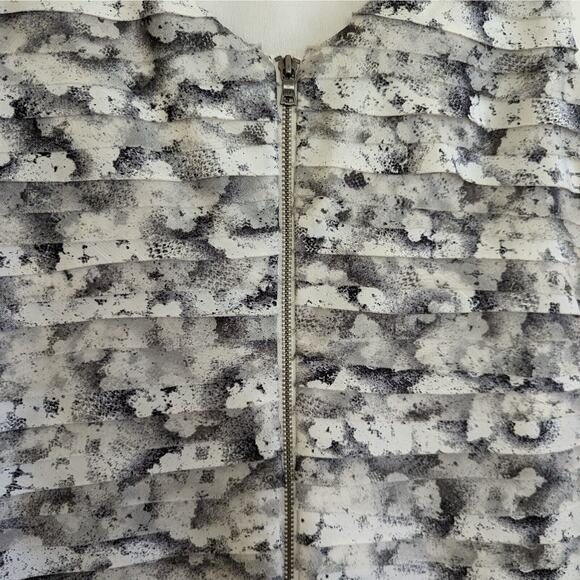 Alice + Olivia Tegan Black & White Silk Tiered Sleeveless Shift Dress, Size 6 - Picture 8 of 9